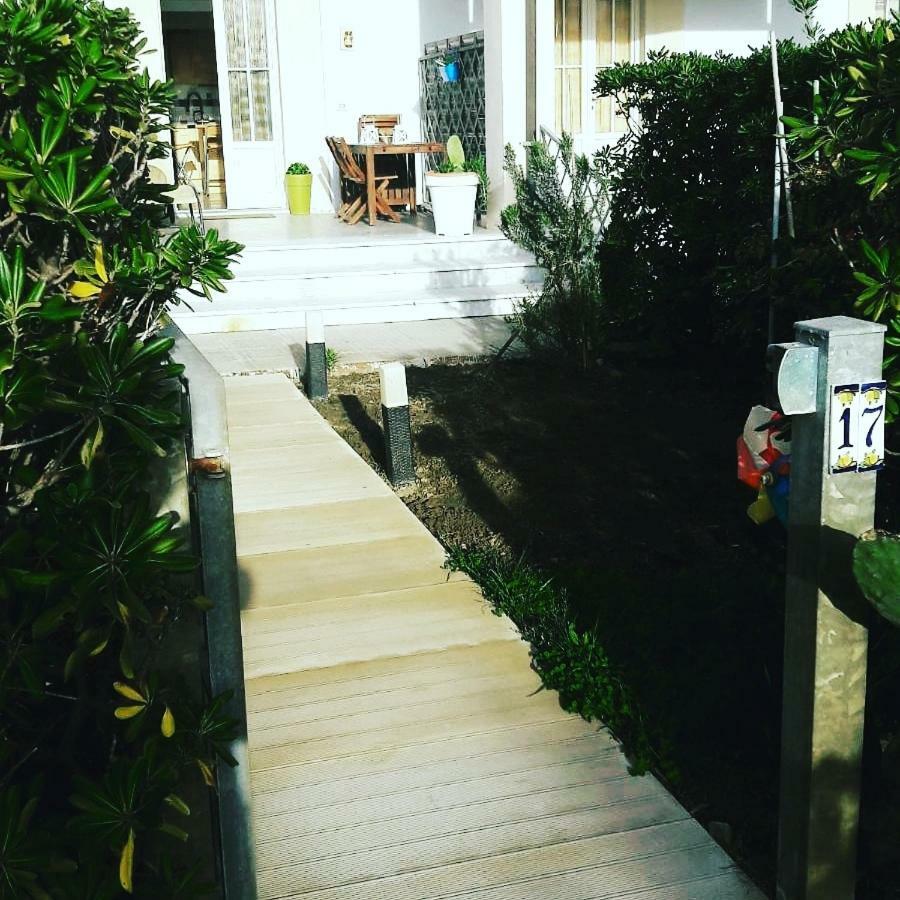 Sea Beach Relax Tirrenia Bagian luar foto